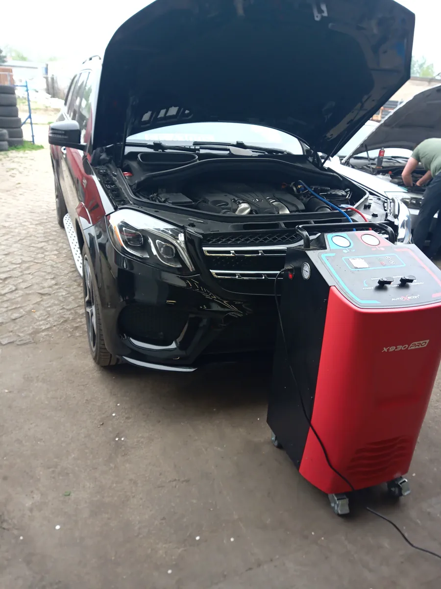 Serwis klimatyzacji w Mercedesie GLE – stacja X930 PRO AutoXscan